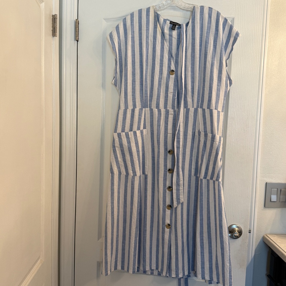 Nina Leonard- Size Large Blue and white striped dress